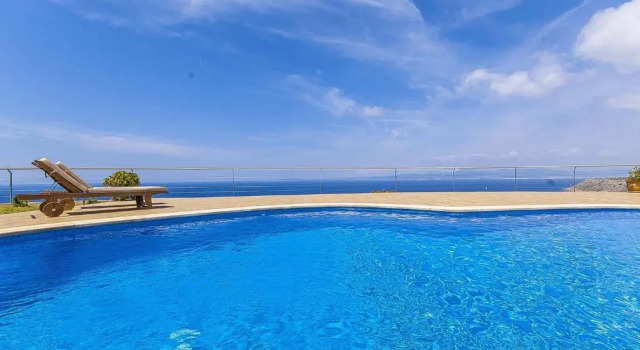 Вилла Villa With sea View and Private Pool