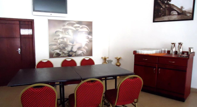Pearlrich Hotel