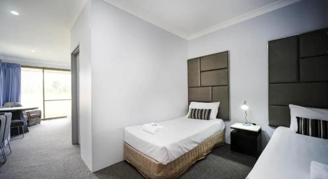 Трёхместный номер Standard Island Palms Motor Inn
