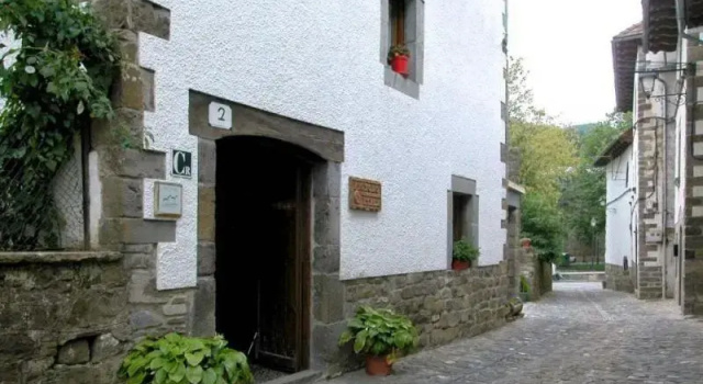 Apartamentos Pistolo, Buchen Sie Ferienwohnung Ochagavía Irati Forest