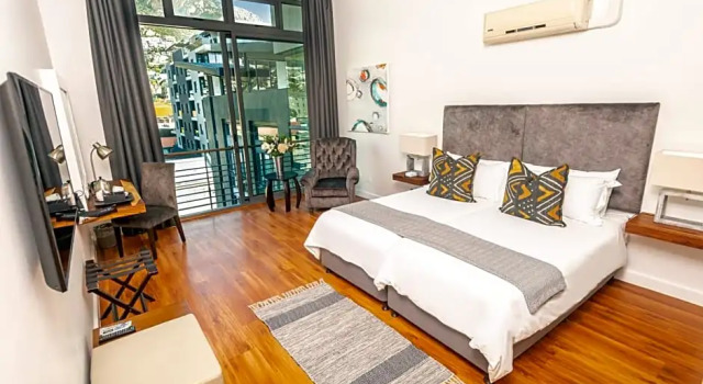 Двухместный номер Standard с видом на горы Newkings Boutique Hotel