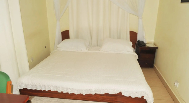 Scroll Inn Hotel, Prenota Hotel Hotel a Kampala con parcheggio, Parcheggio