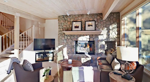 Exclusive Mountain Retreat #B - 4 Br Duplex