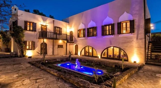 Коттедж Lemuria Manor, Wine Dark Sea Villas