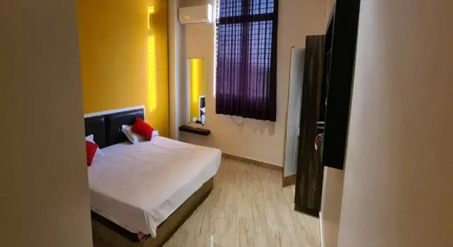 Spot On 80293 Hotel Virat Inn