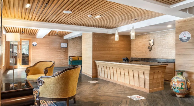 Country Inn & Suites by Radisson Sonamarg, Забронировать Отель Отели Джамму и Кашмира с парковкой, Парковка