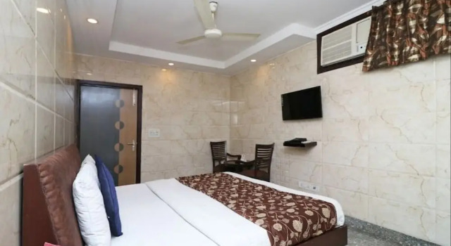 Номер Deluxe Hotel Preet Palace -5 Mints Walk From Nizamuddin Railway Station