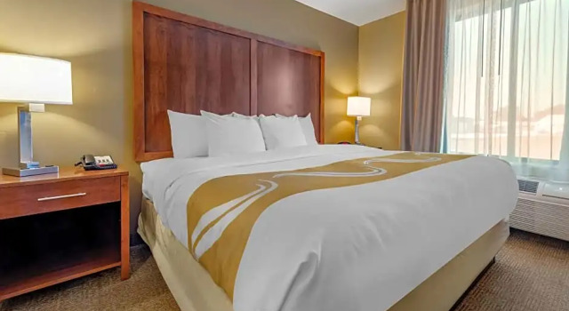 Suite sestupla Quality Inn