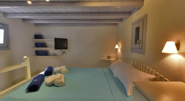 Апартаменты Deluxe Ivi Mykonean Suites Ornos