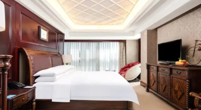 Люкс Deluxe Zhonghang Xiangtong Yacht Club Hotel