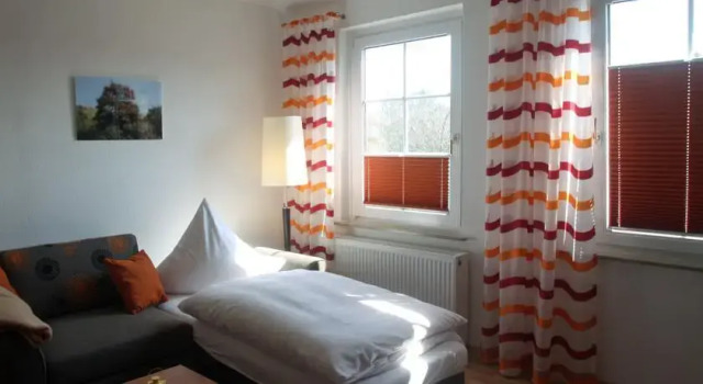 Hotel Pension Haus Christa, Забронировать Отель Йюст East Frisian Islands, рядом с Порт на острове Йюст
