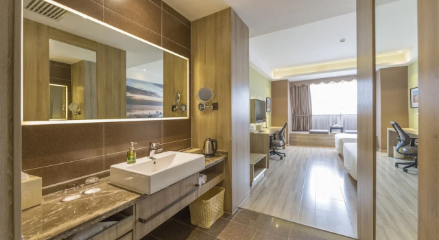 Люкс с видом на сад Atour Hotel Shanghai Xinzhuang