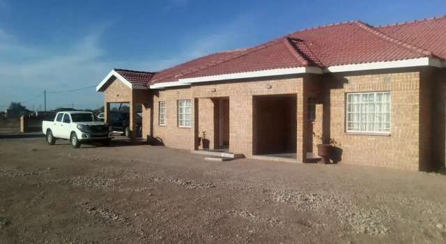 Fahms Self Catering, Prenota Hotel Hotel economici a Letlhakane