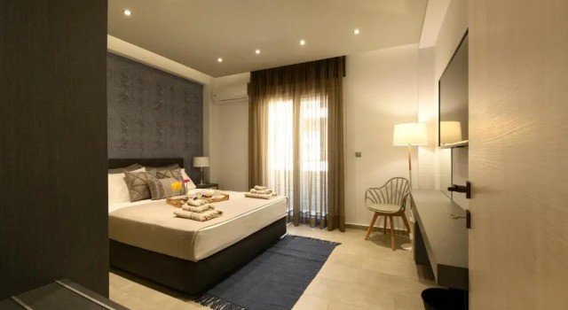 Sunny Luxury Suite Stone