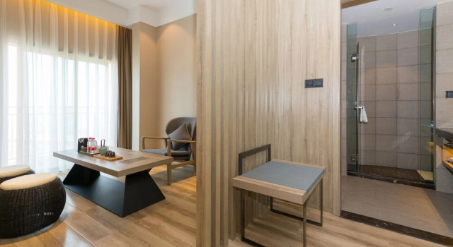 Семейный люкс Atour Hotel Hongyadong Riverside Chongqing