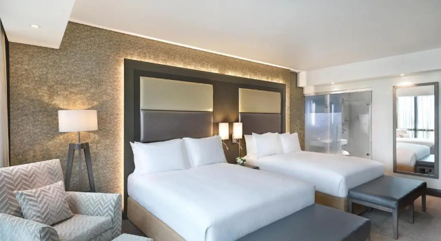 Люкс Presidential Legend Hotel Lagos Airport, Curio Collection By Hilton