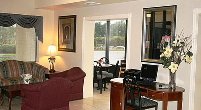 Deluxe Zimmer Regency Inn & Suites