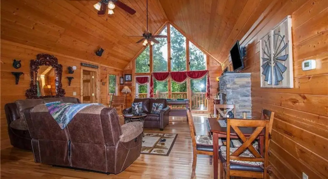 Kissing Retreat - Two Bedroom Cabin