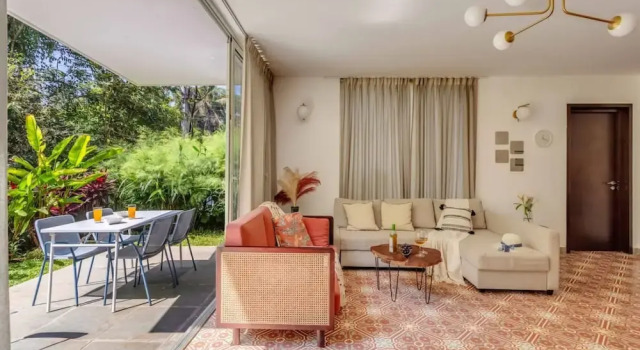 Stylish 2BR w Pool Near Candolim and Coco Beach, Prenota Appartamento Verem 