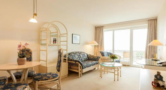 Hotel Seeschlösschen, Забронировать Отель Ховахт Ploen, рядом с Залив Ховахт