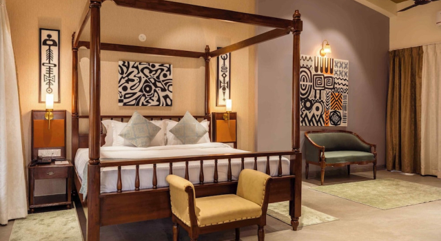 Люкс с балконом и с видом на горы Parkwood Exotica Resort - Alibaug