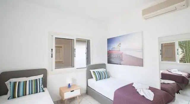 Beautiful 5 Star Holiday Villa in a Prime Location in Protaras, Book Early To Secure Your Dates, Protaras Villa 1266, Boek Villa Hotels in Protaras met parkeren, in de buurt van Neolithic Settlement, Parkeren
