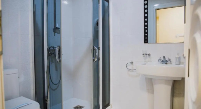 Standardní Dvoulůžkový s manželskou postelí pokoj Bela Kuka Hotel