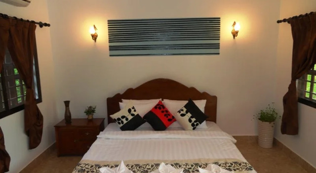 N4 Hotel, Boek Hotel Hotels in Kep Province met parkeren, Parkeren