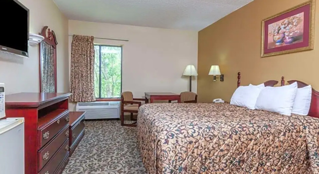 Номер Standard Days Inn by Wyndham LaPlace- New Orleans