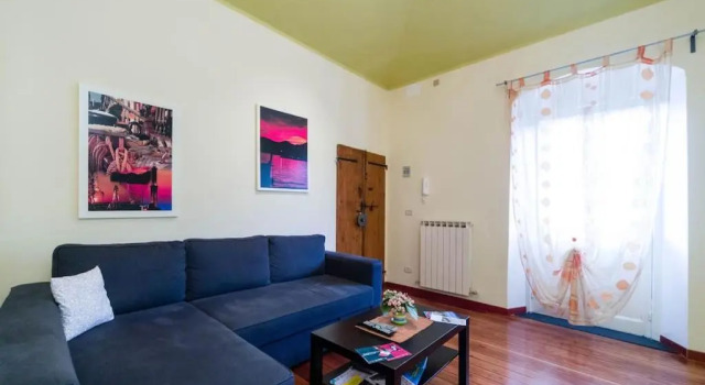 Apartment Effort Off c.d.c