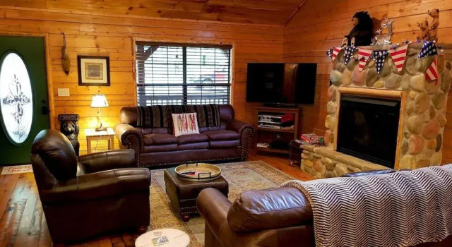 Leave It Behind 3 Bedroom Cabin by RedAwning, Prenota Casa vacanze Hochatown Oklahoma