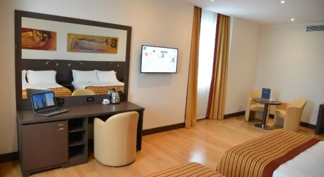 Camera quadrupla familiare Standard Hotel Diamante