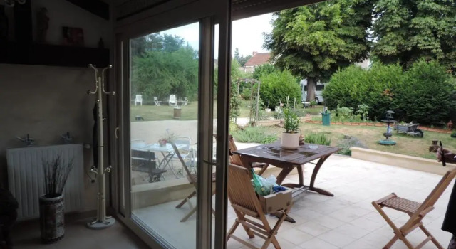 Коттедж Villa Roland en Bourgogne