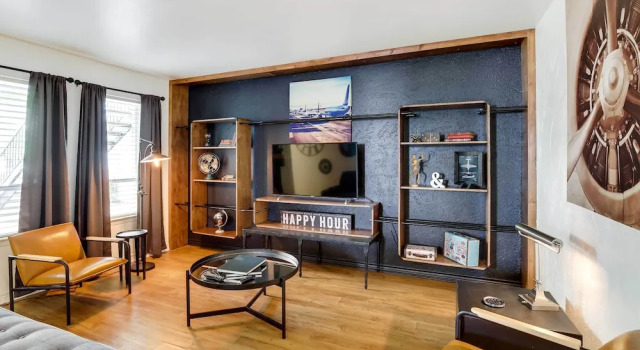 Апартаменты Contemporary Dallas Condo w/ Pool Access!