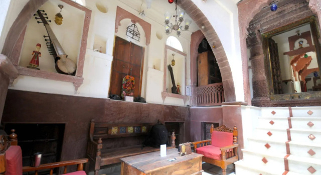 Juna Mahal