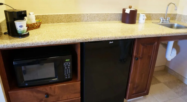 Четырёхместная студия Hampton Inn & Suites Kingman