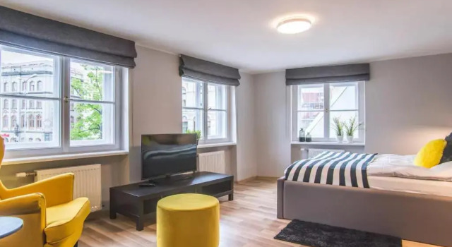 Студия с красивым видом из окна Colonel Suites & Apartments