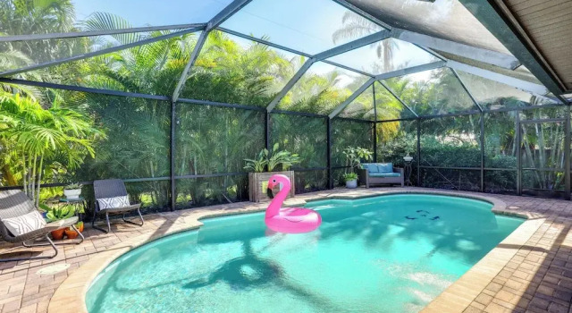 Коттедж Port St Lucie Retreat: Lanai w/ Private Pool!
