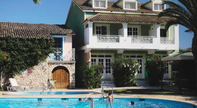 Апартаменты с балконом Valentino Corfu