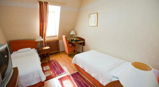 Göcsej Palatinus Panzió és Étterem, Book Hotel Hoteller i Western Transdanubia med parkering, Parkering