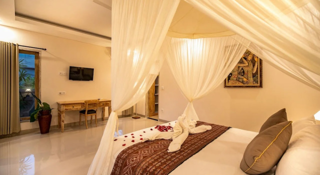 Puri Sedana Ubud Villa, Rezervovat Vila Hotely v Bali se snídaní, Snídaně