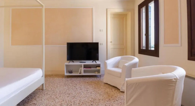 Студия Villa Volpi