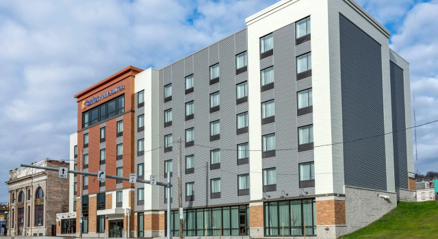 Comfort Inn & Suites Pittsburgh-Northshore