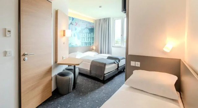 Трёхместный номер B&B HOTEL Offenburg-Hbf