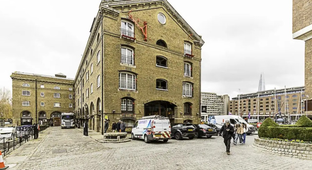 Charming Home in St Katharine Docks, Забронировать Отель Отели Англии 3 звезды, 3*