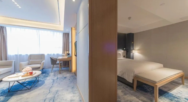 Люкс Holiday Inn Express Shanghai Jiading Center by IHG