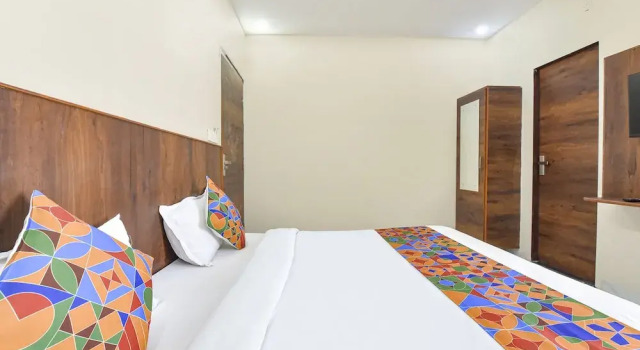 Номер Deluxe Fabhotel Lavish Palace