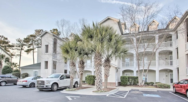 6 Mi to Boardwalk: Condo w/ Pool in Myrtle Beach, Забронировать Апартаменты/квартира Апартаменты Южной Каролины, Апартаменты/квартира
