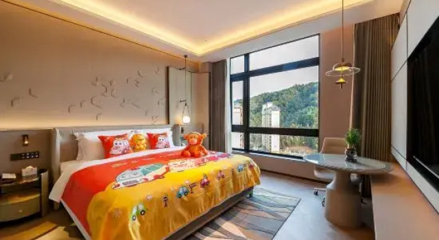 Suite Ritz Dknton Hotel