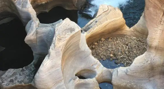 Two Falls View, Забронировать Отель Саби Саби Южно-Африканская Республика
